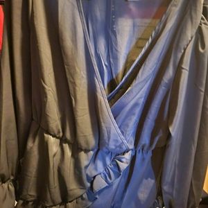 Black size large ruffle waist top